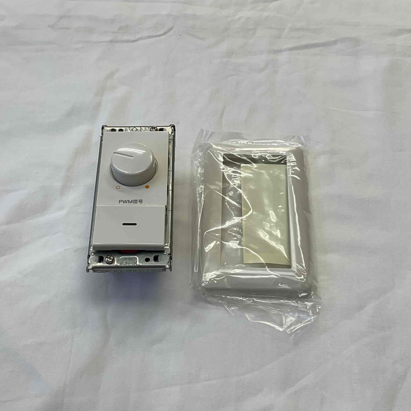 【未使用品】【開封品】【未使用】 DNライティング PWM信号制御調光器 調光器 PDC1000